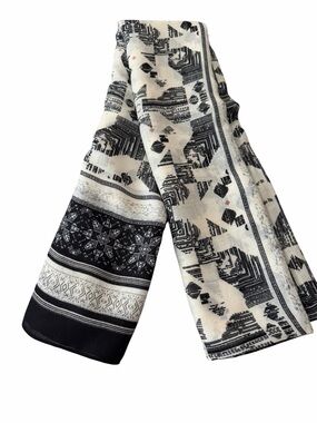 Black & Cream Patterned Women’s Scarf - Elegant Geometric Print